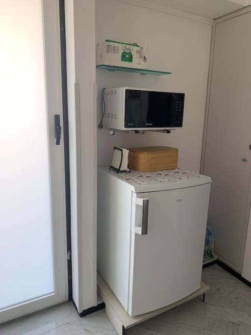 Bibi Appartamento A Due Passi Dal Tribunale Centro Palermo Exteriör bild